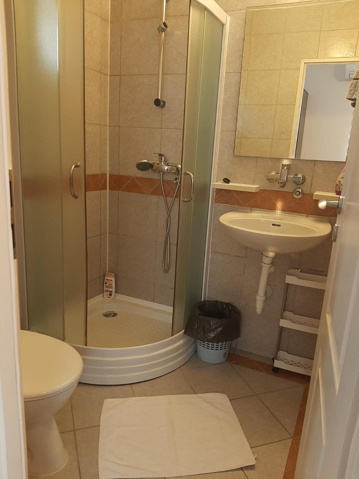 Rooms Lutra Bilje Exterior photo